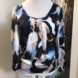 White House Black Market Top sz S